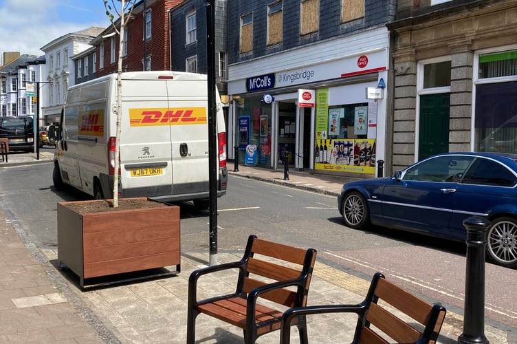 Seats and planter