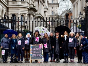 Totnes mums' hunger strike for poverty and climate