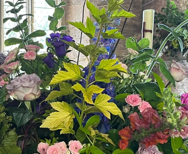 Community comes together for flower festival