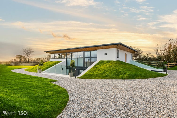 reservoir house 