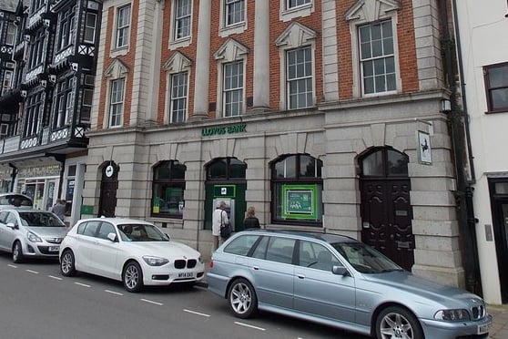 The old Lloyds bank in Dartmouth