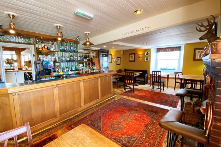 white hart hotel