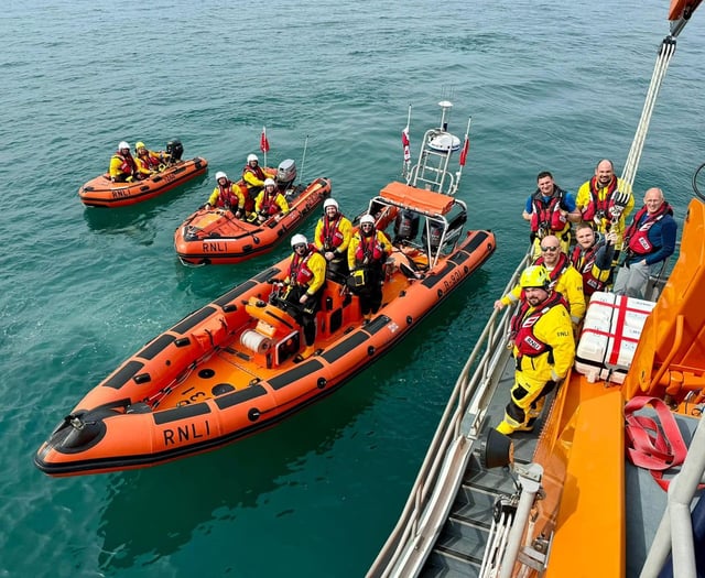 Dart RNLI visits the neighbours