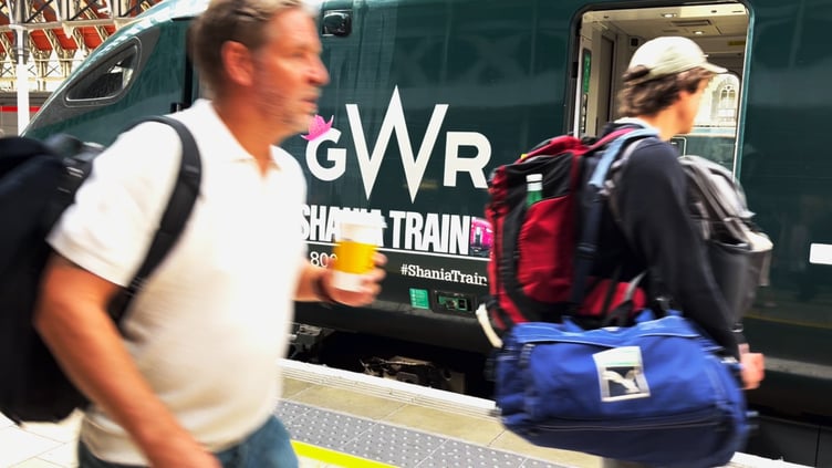 Shania Train Goes To Glastonbury - GWR