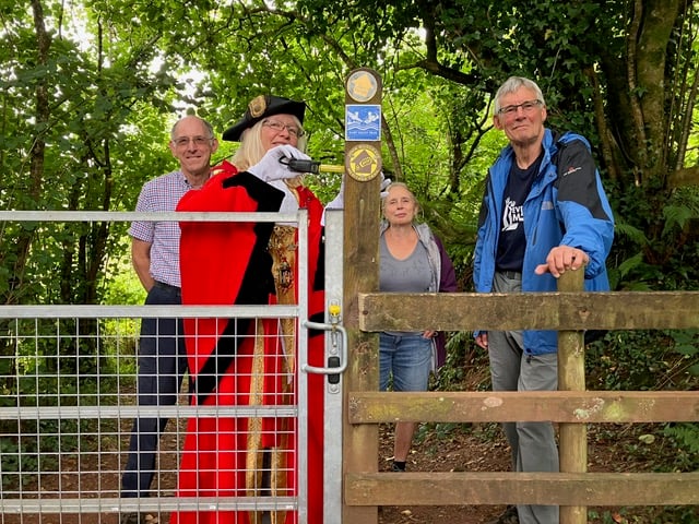 L to R: Trevor Walker (Chair of Totnes Ramblers), Totnes Mayor Cllr Emily Price, Anna Lunk (Chair of Franklin Legacy Committee) and Chris Leigh (Treasurer)