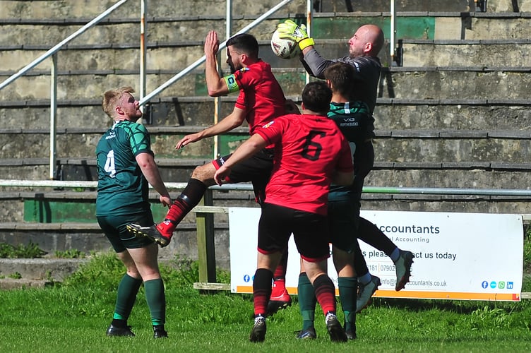 South Devon Football League Premier Division. Buckfastleigh Rangers versus East Allington United. Not a good day at the Duckspond for the home side who went down three goals to bil to the visitors from the South Hams
