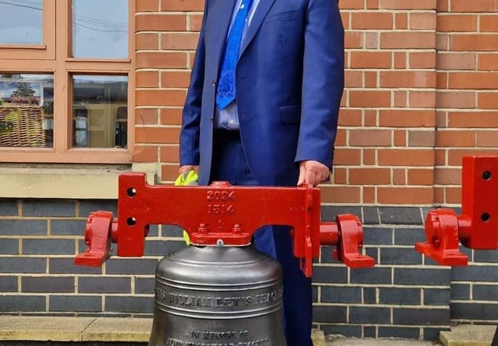 Gary Lewis with ‘The Thomas Lewis Peace Bell’