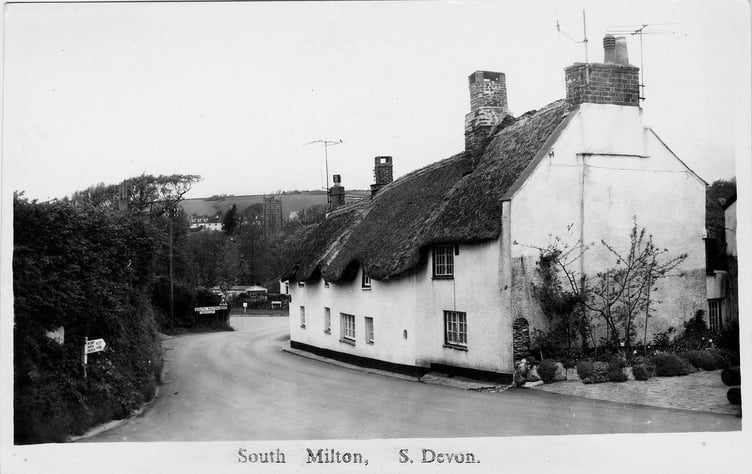 Cottages in South Milton