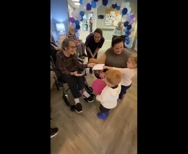 HDC Nursery Dartmouth children join 105 year old Joan for her birthday