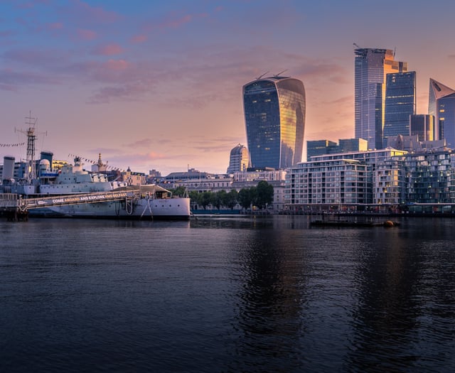 Alan Smith |The story of Old Father Thames