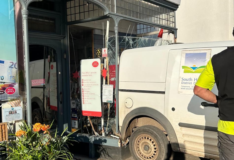 Van Crashes into Modbury Post Office
