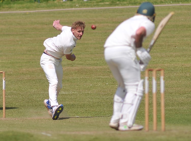 Devon Cricket League B Division Ipplepen 1st XI versus Stoke Gabriel 1st XI. Stoke's Isaac Withington
Pens' won the toss and elected to bat making 198/6 after 45 overs. Stoke Gabriel took to the crease after tea and responded with 202/6 after 35.3 overs giving them a four wicket win.