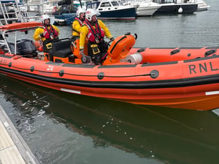 Dart RNLI aids yacht in distress near Compass Cove