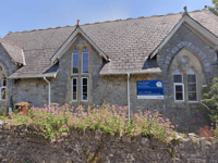 Totnes primary school closes amid burst water pipe disruption