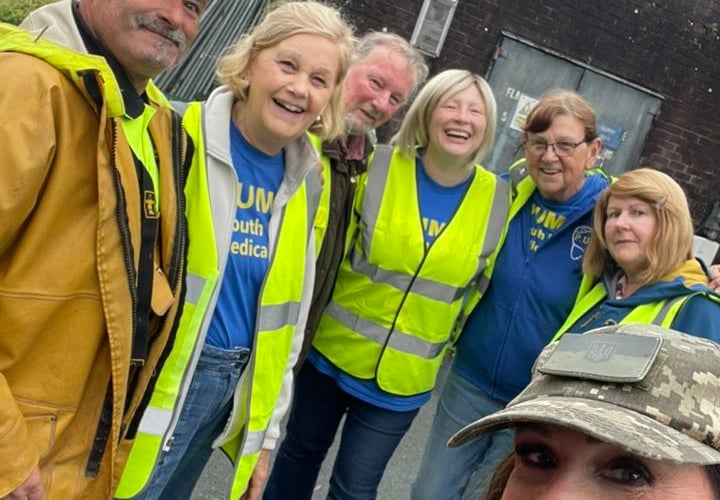 PUMA Founder Ali Piper (front right) with some of the volunteers