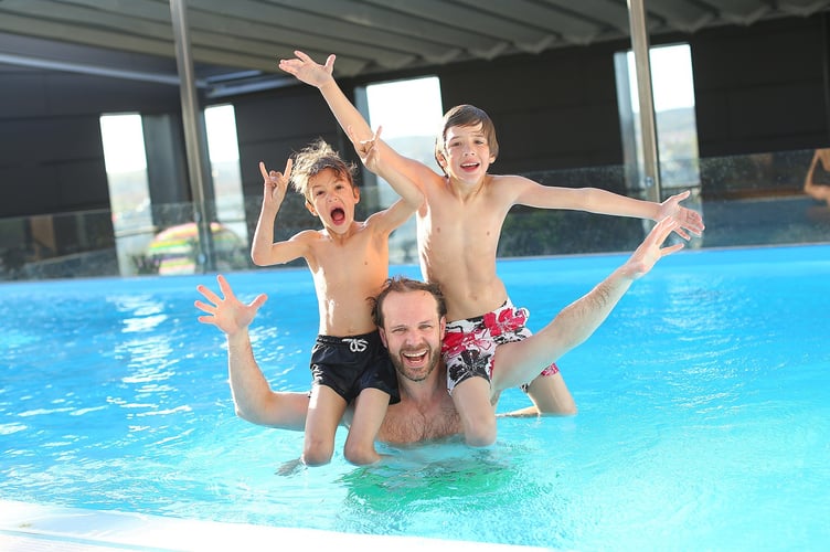 swimming pool Image by ClarionHotelPost from Pixabay 