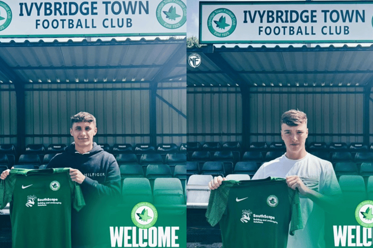 Two Ryans sign for Ivybridge Town