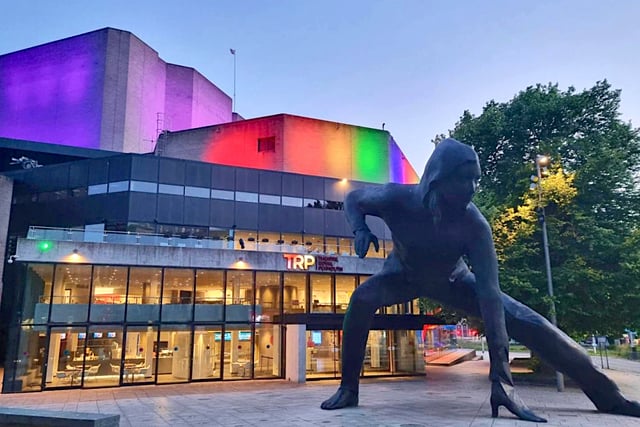 Edinburgh Fringe Festival slot up for grabs to local theatre artist