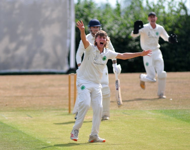 Devon Cricket League B Division Abbotskerswell versus Ivybridge. Vocal appeal from Ivybridge's Arthur Johnson
Six wicket win for Ivybridge. Abbots won the toss and chose to bat making 201/All out after 44.2 overs. Ivybridge responded with 204/4 in 32.4 overs