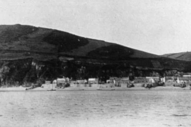 Hallsands in August 1906. Long Rock on extreme left, Wilsons Rock on right.