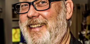 Vic Reeves returns to Dartmouth for art show