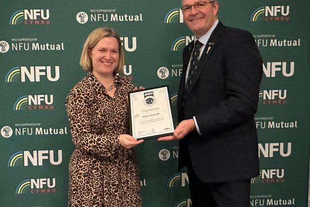 Rebecca Smith graduates from NFU Fellowship to Support British Farming
