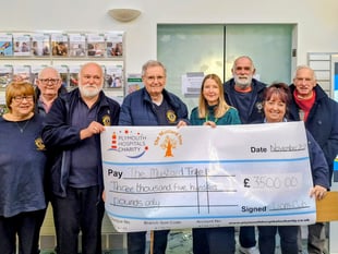 Lions Club donates to Mustard Tree's cancer therapy programme