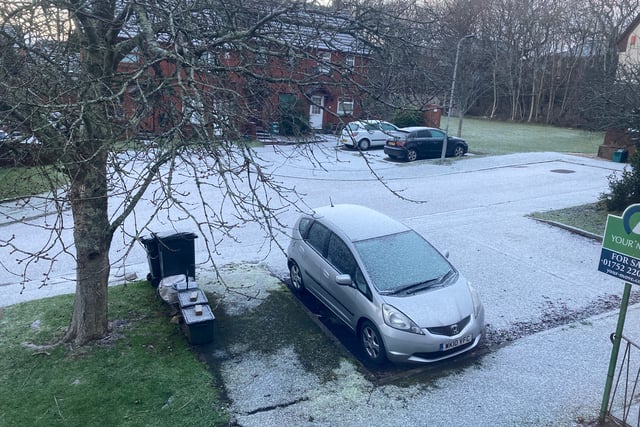 Woolwell wakes to snow and icy roads