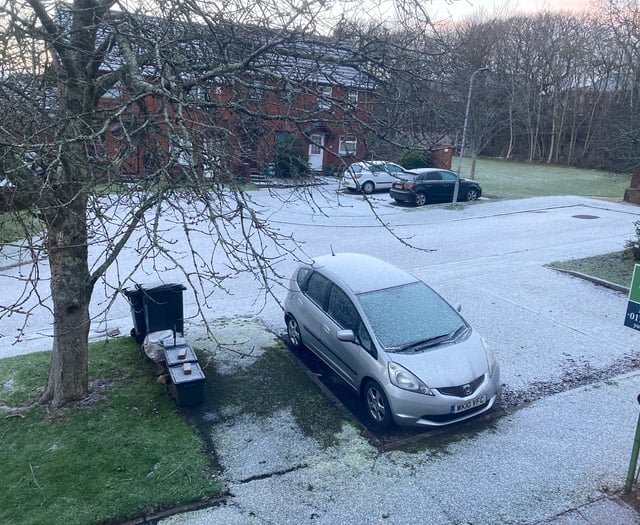 Woolwell wakes to snow and icy roads