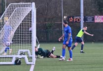 Saints edged out at Coach Road by new leaders