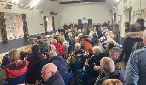 Caroline Voaden hosts public meeting on future of Slapton Line