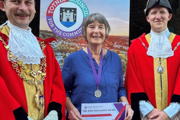 L to R: Mayor Cllr Tim Bennett, Carole Whitty from Caring Town Totnes and Deputy Town Mayor Matthew Trant