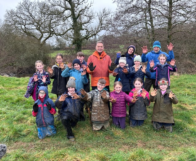 East Allington pupils plant trees with Chris Packham 