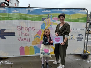 Mum Wins £100 in Kingsbridge