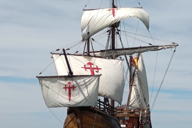 Nao Santa María docks at Brixham for festival