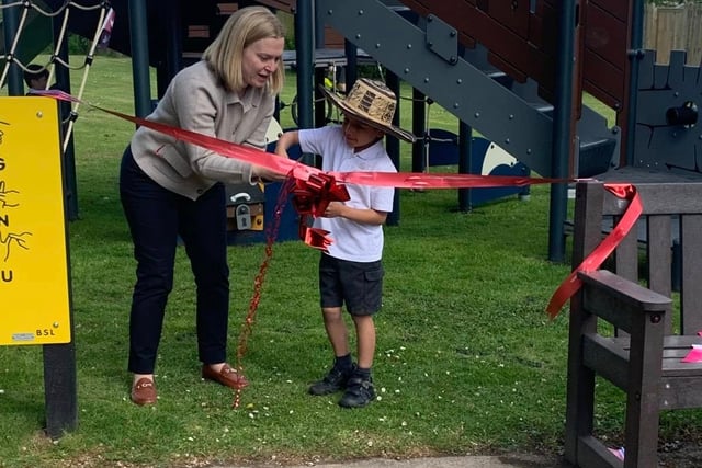 Rebecca Smith MP unveils new play equipment in Newton Ferrers