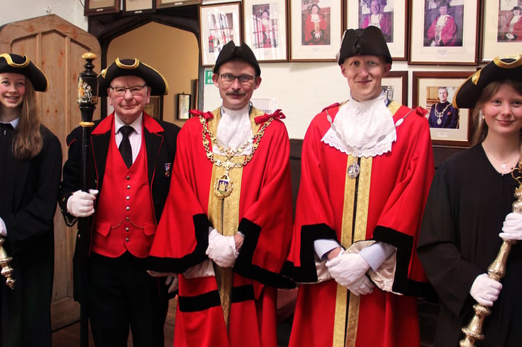 L to R: Tilly from King Edward VI Community College, Peter, the Town Sergeant, Mayor of Totnes Councillor Bennett, Deputy Mayor Matt Trant and Ester from Totnes Independent School