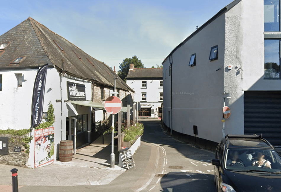 Prince of Wales Road closed to traffic amid safety concerns